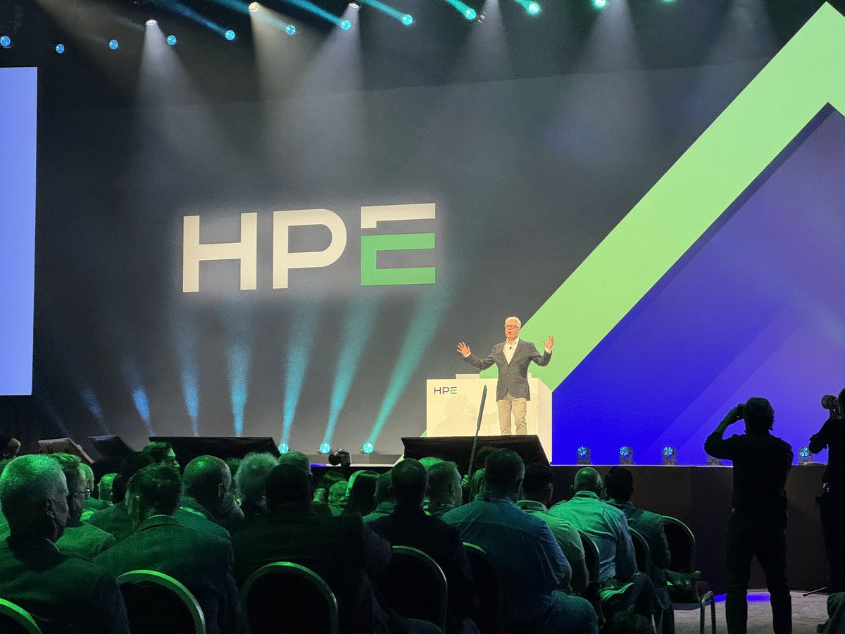 BobLaliberte (@boblaliberte) on Twitter photo Day two keynote getting kicked off by David Hughes #HPEDiscover Networking Tech Keynote <a href="/HPE_Aruba_NETW/">HPE Aruba Networking</a> Day two keynote getting kicked off by David Hughes #HPEDiscover Networking Tech Keynote <a href="/HPE_Aruba_NETW/">HPE Aruba Networking</a>