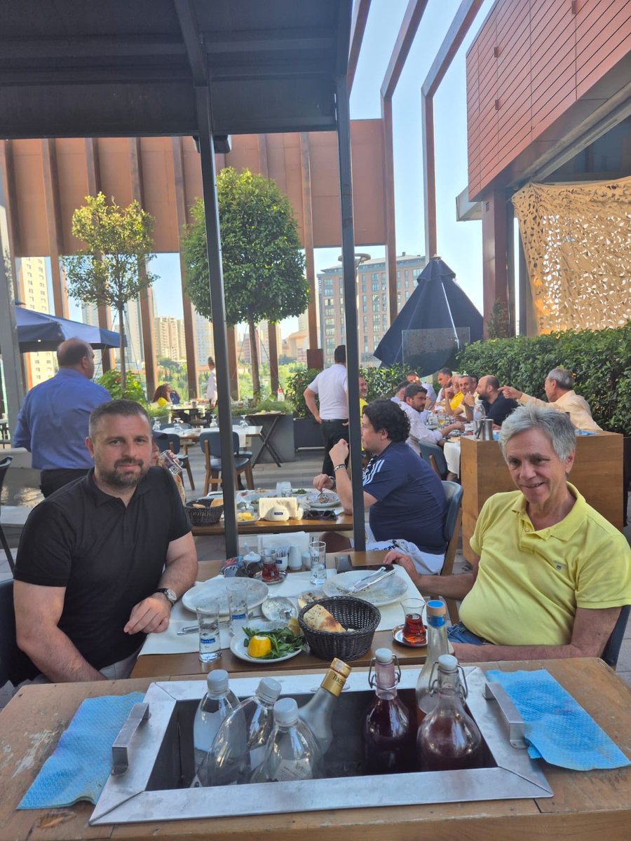 ⁦<a href="/aviyildirim/">İsmail Yıldırım</a>⁩ ile maç önü.