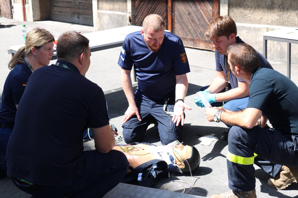 SwissHumAidUnit's tweet image. International #rescue teams provide vital assistance after earthquakes and regular training is key.
Switzerland is conducting the international earthquake simulation exercise #SIMEX25. Rescue teams from 12 countries are taking part.
➡️ news.admin.ch/en/newnsb/Yn24…
