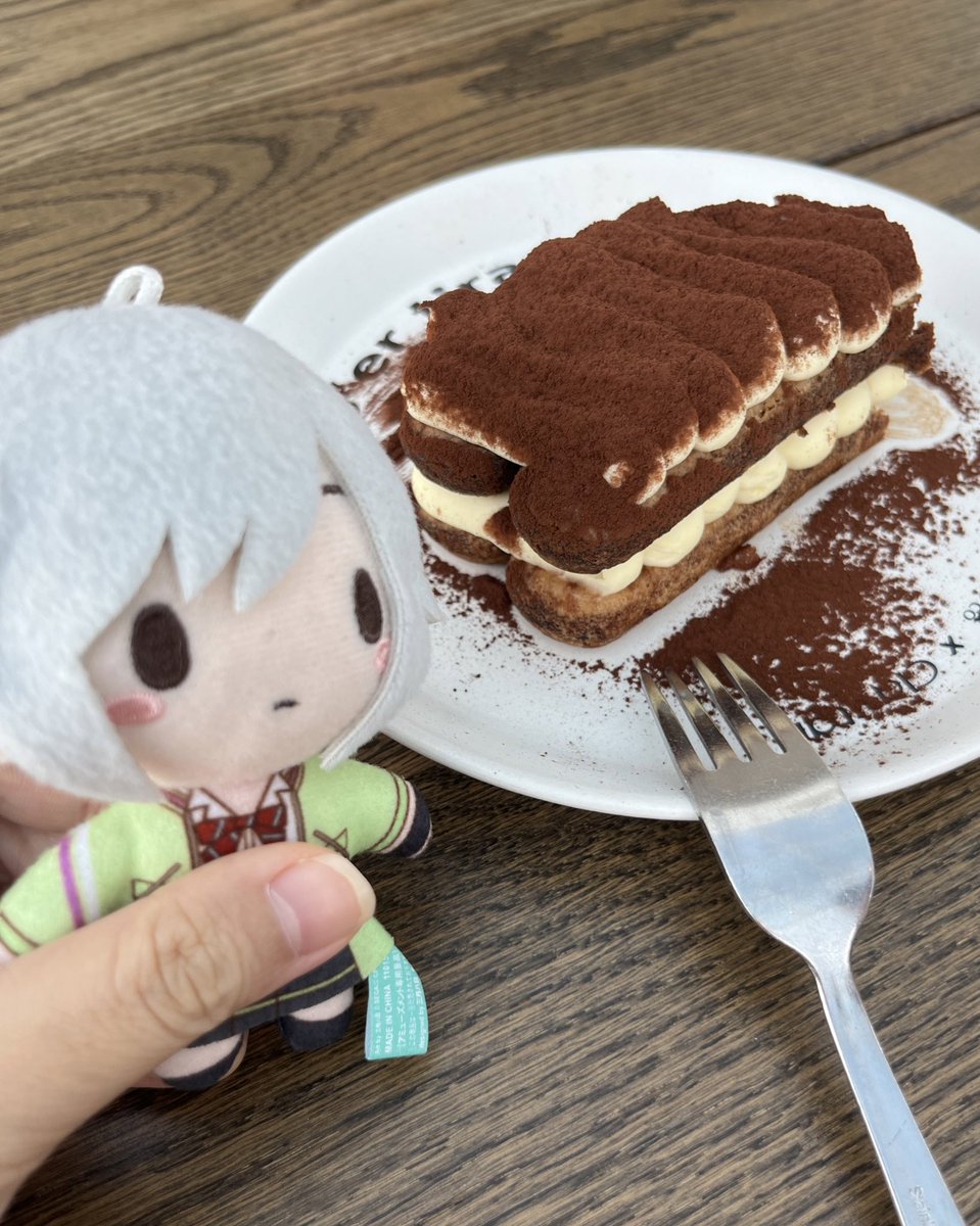 shigyeo's tweet photo. Always Eatinf https://t.co/f4FenkNUtM