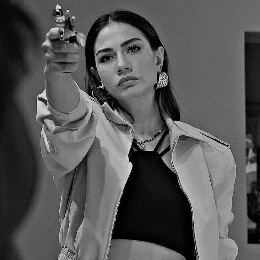 the mafia boss                             his wife