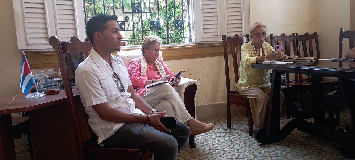 UNEACCIEGODEAVILA tweet media