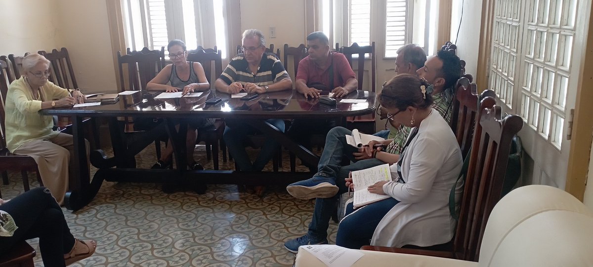 UNEACCIEGODEAVILA tweet media