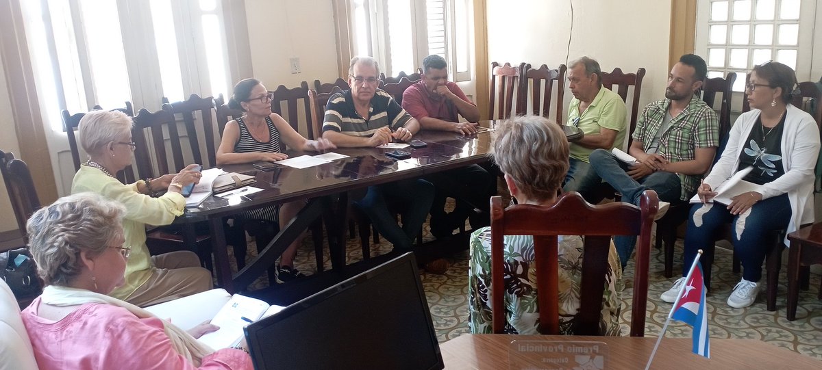 UNEACCIEGODEAVILA tweet media