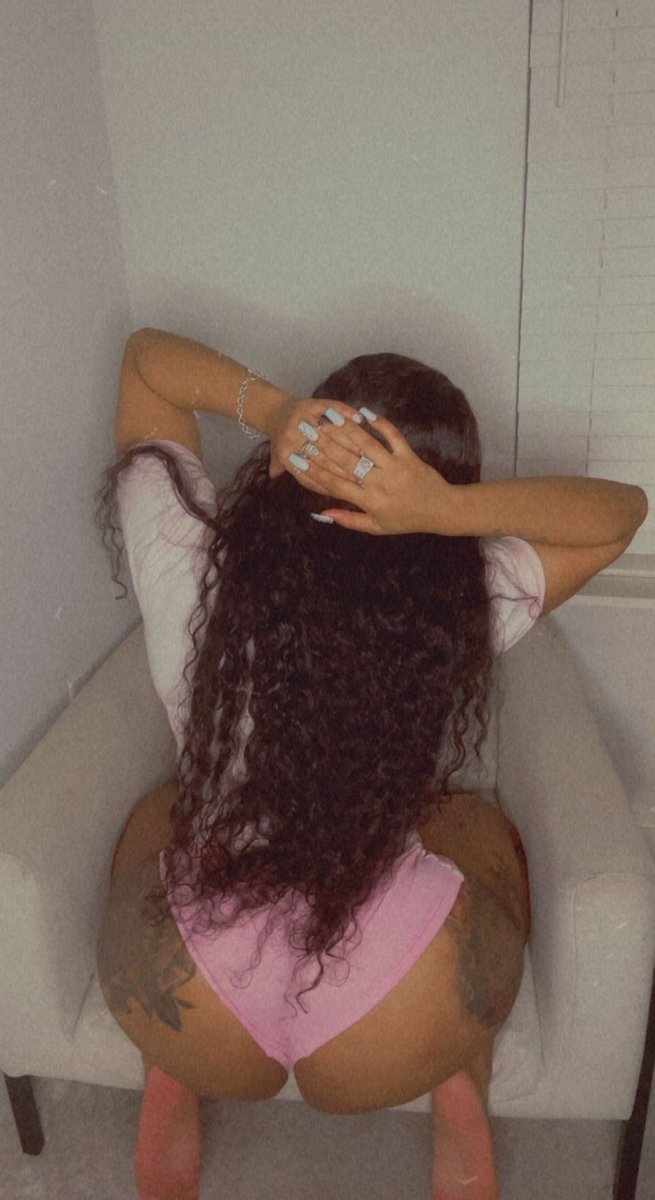 I’m a freak off in the sheets in the streets  baby imma thug #Glo