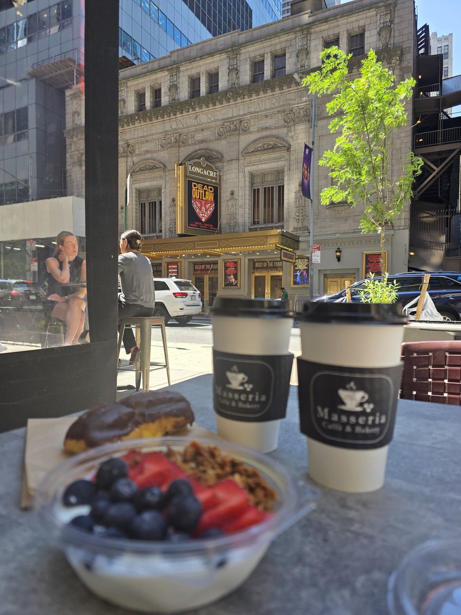 Made it for <a href="/NFT_NYC/">NFT.NYC</a> and enjoying coffee and breakfast with <a href="/KC_Stellar_Ext/">KC | SΞ</a> as we wait for <a href="/RSKAGY/">rskagy.base.eth 👁️🚪 d/acc #BasedCreators</a> and <a href="/the_tonchu/">TONCHU</a> ❤️