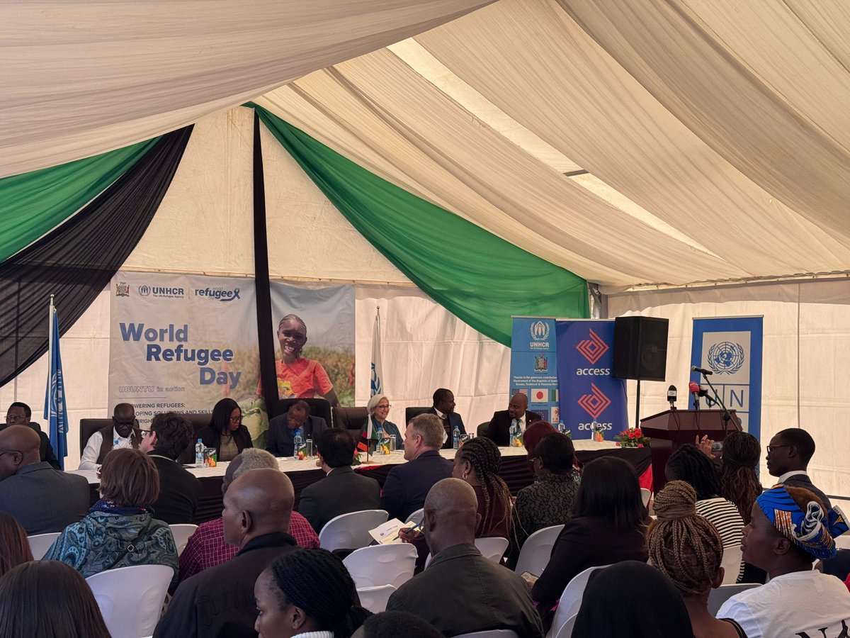UNDPZambia's tweet image. Standing in solidarity with refugees! 🌍🫱🏿‍🫲🏽 

Join us in commemorating #WorldRefugeeDay #UbuntuInAction — a commitment to empowering refugees with development solutions, skills &amp;amp; dignity. 🤝 

All in partnership with GRZ🇿🇲, @jica_direct_en 🇯🇵 &amp;amp; @unhcrzambia!