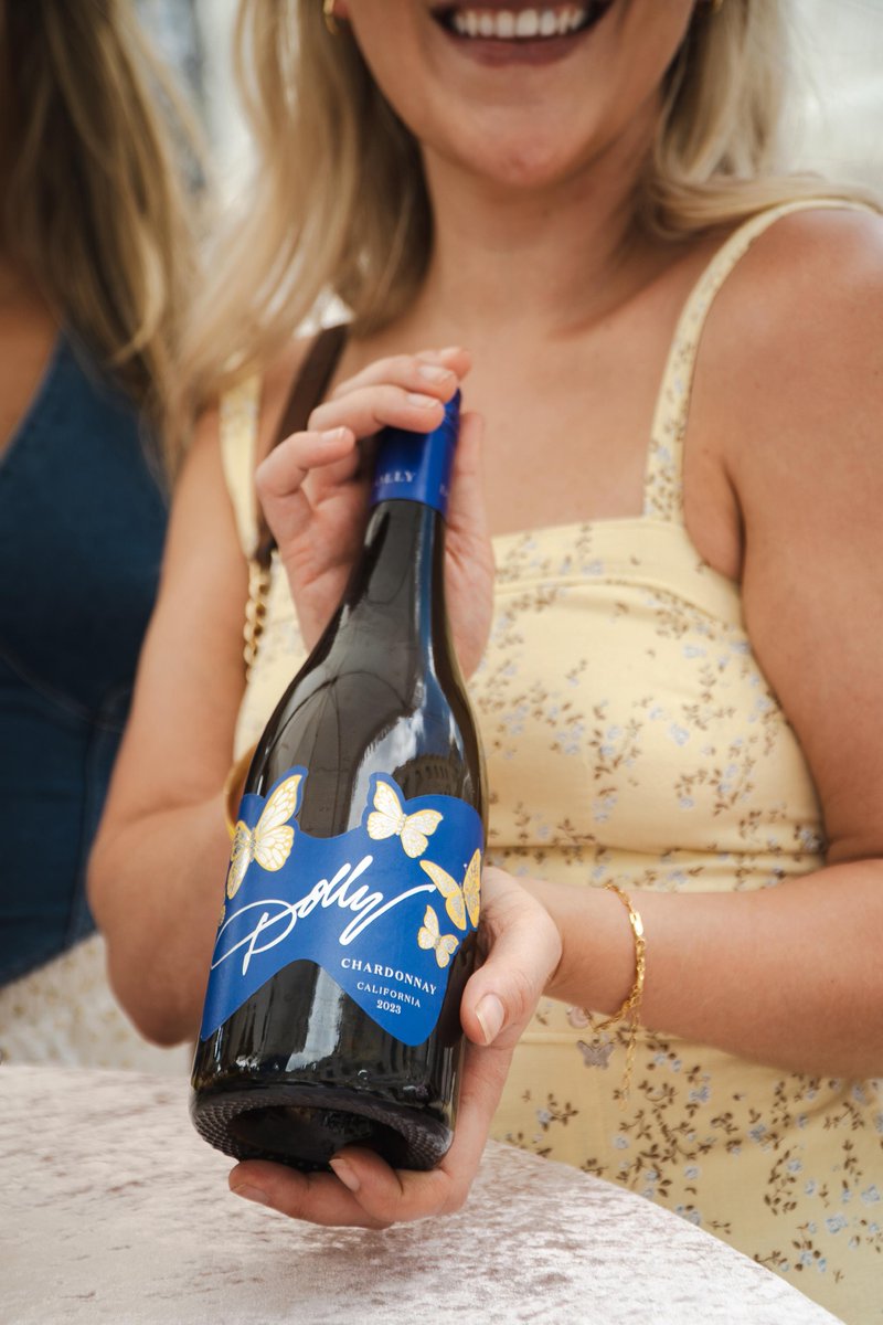 Dollywines's tweet image. The perfect summer accessory? A chilled bottle of Dolly Wines Chardonnay (US only) 🦋💛 Find a bottle near you at the link in bio.