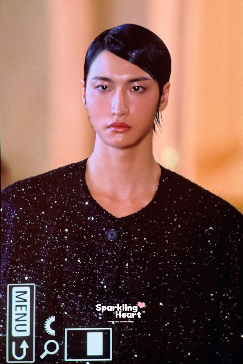 Everything Seonghwa (@nobodylikehwa) on Twitter photo The clothes, the hair, the red liner, the sparkle, THE GLOW ๐ซ
RUNWAY STAR SEONGHWA AT PFW
#SEONGHWA #์ฑํ
<a href="/ATEEZofficial/">ATEEZ(์์ดํฐ์ฆ)</a>
#SONGZIO26SS #SONGZIO The clothes, the hair, the red liner, the sparkle, THE GLOW ๐ซ
RUNWAY STAR SEONGHWA AT PFW
#SEONGHWA #์ฑํ
<a href="/ATEEZofficial/">ATEEZ(์์ดํฐ์ฆ)</a>
#SONGZIO26SS #SONGZIO