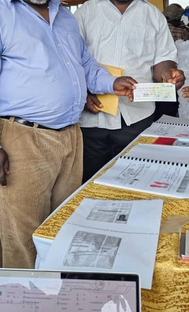 #Bamenda urban crossing: The payment of compensations to project affected people began on 18 June 2015 in Bamenda under the watchful eye of the administrative authority.
#Cameroon 🇨🇲