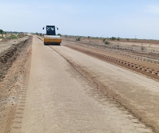 #Mora-#Tchakamari section: Earthworks are complete and the laying of the first layer of the sub-base is nearing completion. As at 16 June 2025, physical progress rate was 50%.
#Cameroon 🇨🇲