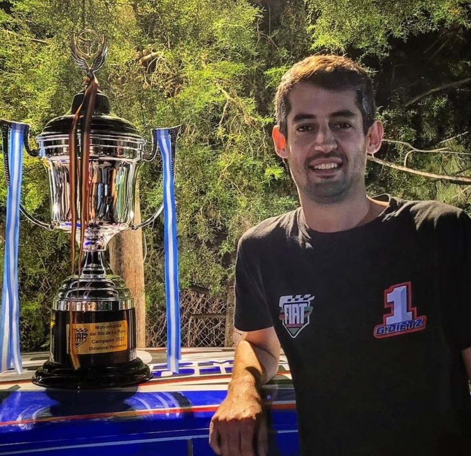 Clasificando (@_clasificando) on Twitter photo Germán Dietz será uno de los protagonistas que retornará a la C1 del <a href="/TurismoPista/">Turismo Pista</a> en la Carrera de los 300 Pilotos en <a href="/AutodromoBA/">AutodromoBA Oficial</a> 🚘
"Nicolás Lappano será mi invitado. Creo que somos una dupla fuerte, por lo que es posible traernos un gran resultado", aseguró Dietz 🏁 Germán Dietz será uno de los protagonistas que retornará a la C1 del <a href="/TurismoPista/">Turismo Pista</a> en la Carrera de los 300 Pilotos en <a href="/AutodromoBA/">AutodromoBA Oficial</a> 🚘
"Nicolás Lappano será mi invitado. Creo que somos una dupla fuerte, por lo que es posible traernos un gran resultado", aseguró Dietz 🏁