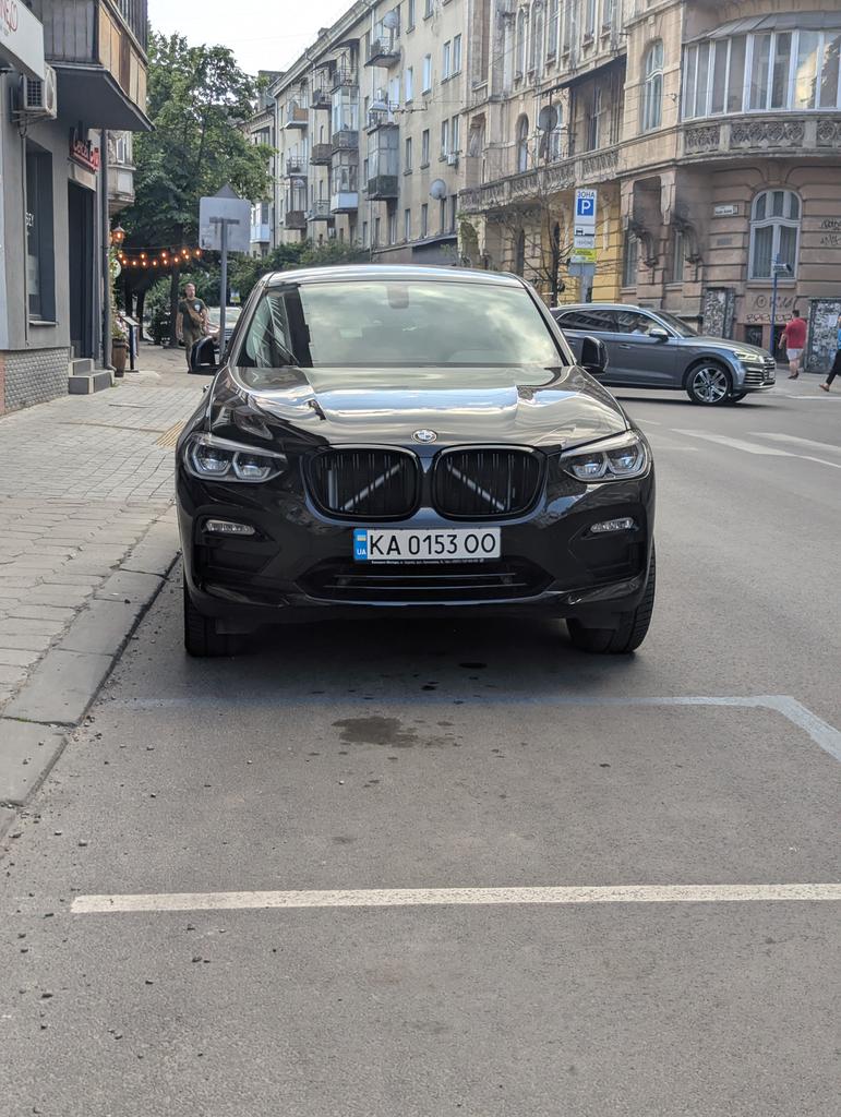 UaBridgebuilder's tweet image. Задача: зробіть машину з вайбом " Буе буе я зараз буду блювати." Результат: