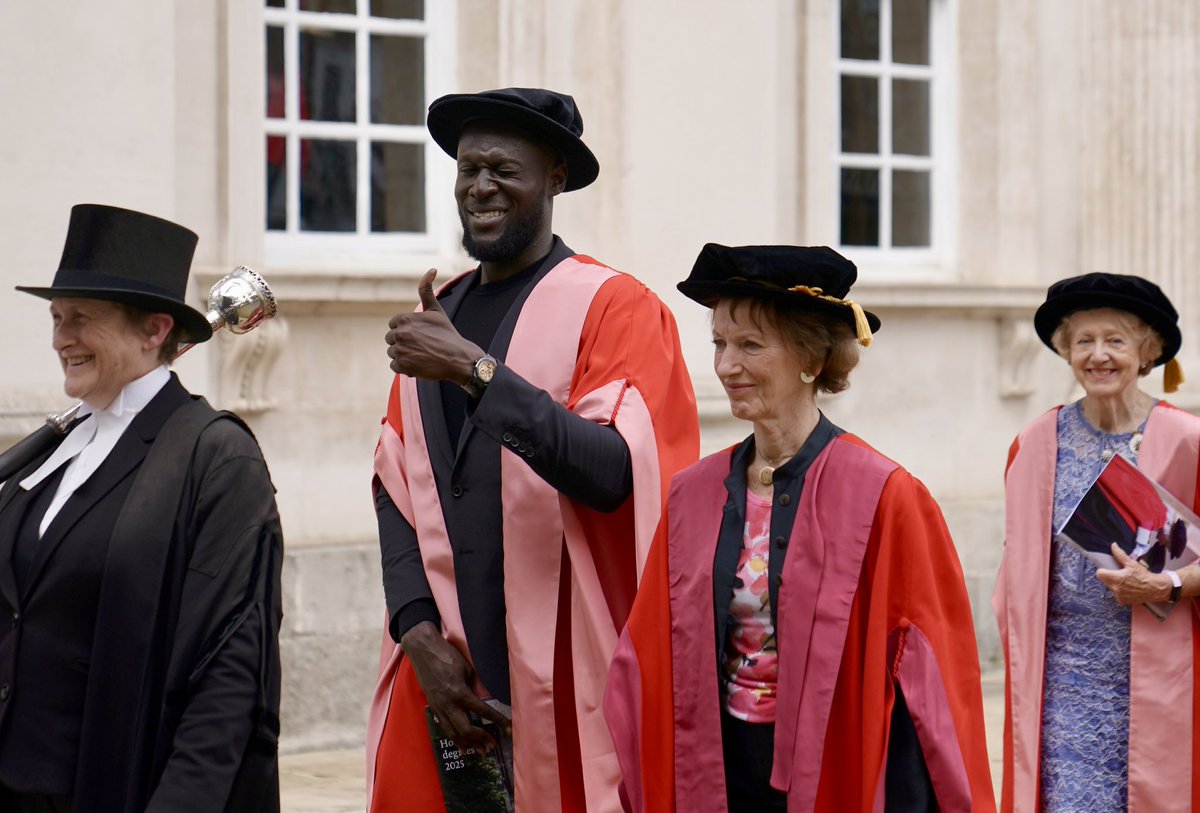 jjgiddens's tweet image. Stormzy receives an honorary degree from the University of Cambridge in recognition of his philanthropic work in education, music, sport and literature