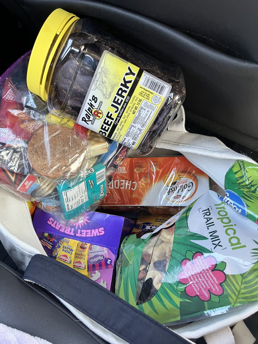 10 1/2 hr Road trip and  snacks for <a href="/COSparkFire/">CO 4th of July</a>. What you got?🍿🥨🍟
<a href="/EpicNational16u/">Epic National Smith 16u</a> <a href="/EpicFastpitchO/">EpicFastpitch.org</a>