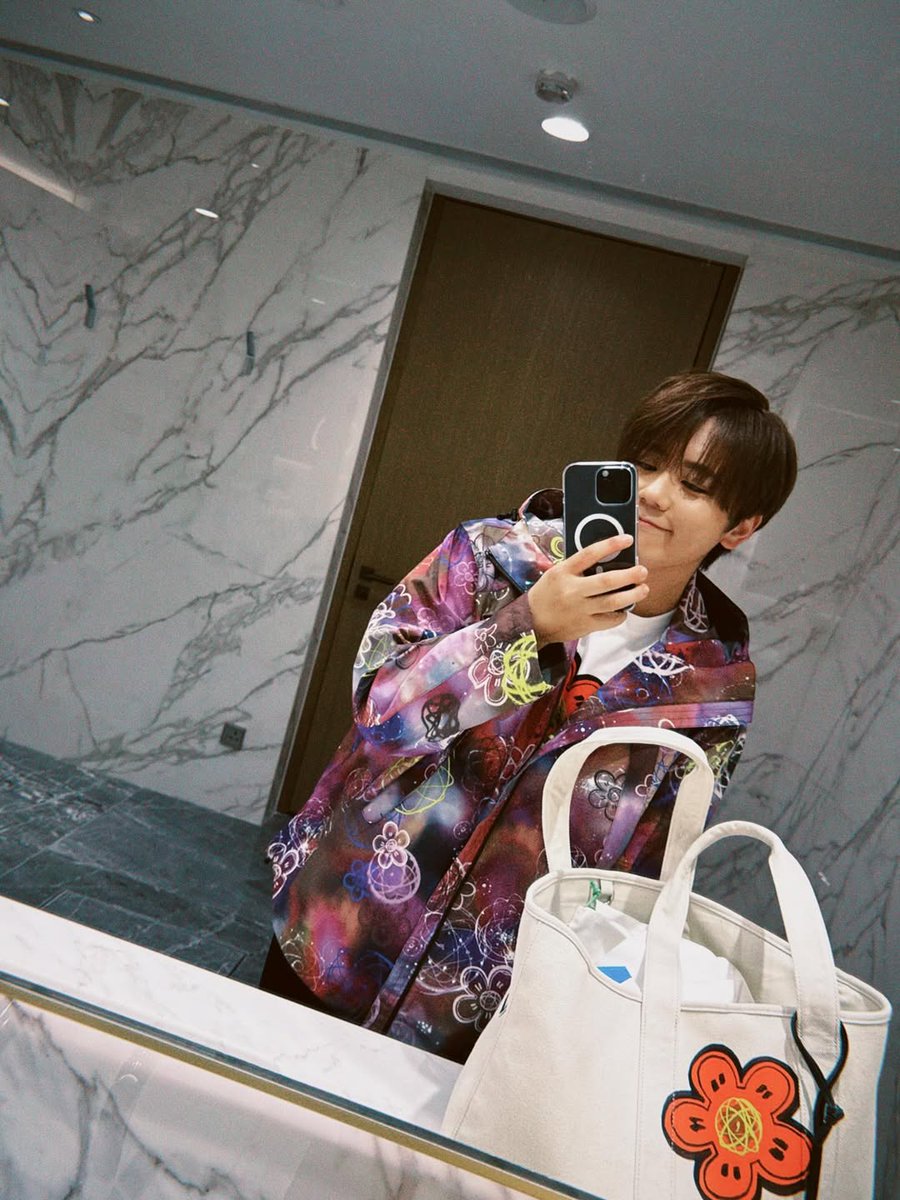 KENZO tweet media