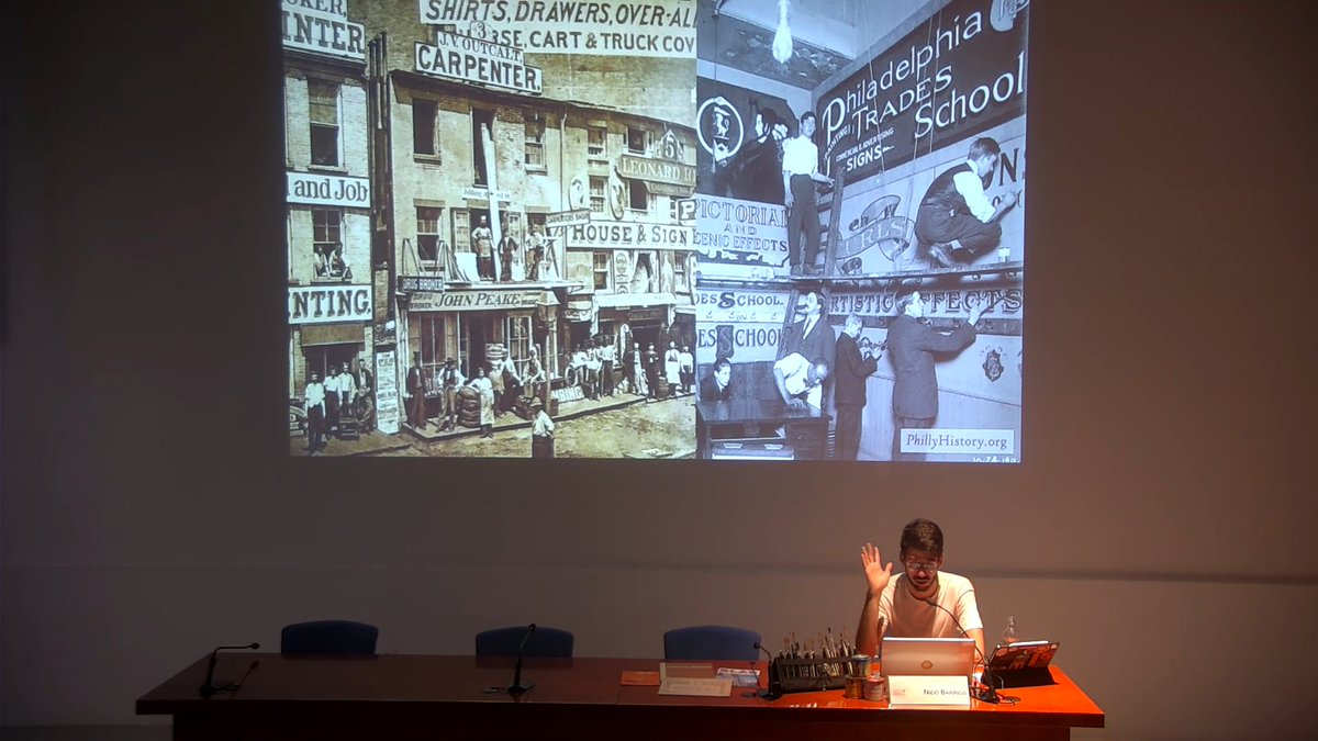 ADCV_com's tweet image. #16VDW: El diseñador y rotulista Nico Barrios nos guio en un recorrido por la historia de la rotulación tradicional a pincel. Una reivindicación apasionada del valor del trabajo manual, del trazo a pulso y la identidad que se construye letra a letra🔝
#SomADCV #SomosADCV #40ADCV