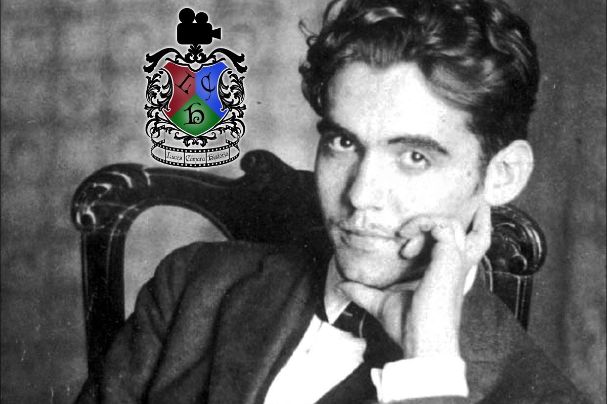 Luces, Cámara, Historia! - Podcast (@lchpodcast) on Twitter photo Ya está aquí el nuevo episodio dedicado al poeta granadino Federico García Lorca. 
Hablamos de su vida, su asesinato en 1936, las veces que se le ha interpretado en el cine y como Burgos influyó en su decisión de ser escritor.
Todo esto aquí  👉pod.link/1721418148 Ya está aquí el nuevo episodio dedicado al poeta granadino Federico García Lorca. 
Hablamos de su vida, su asesinato en 1936, las veces que se le ha interpretado en el cine y como Burgos influyó en su decisión de ser escritor.
Todo esto aquí  👉pod.link/1721418148
