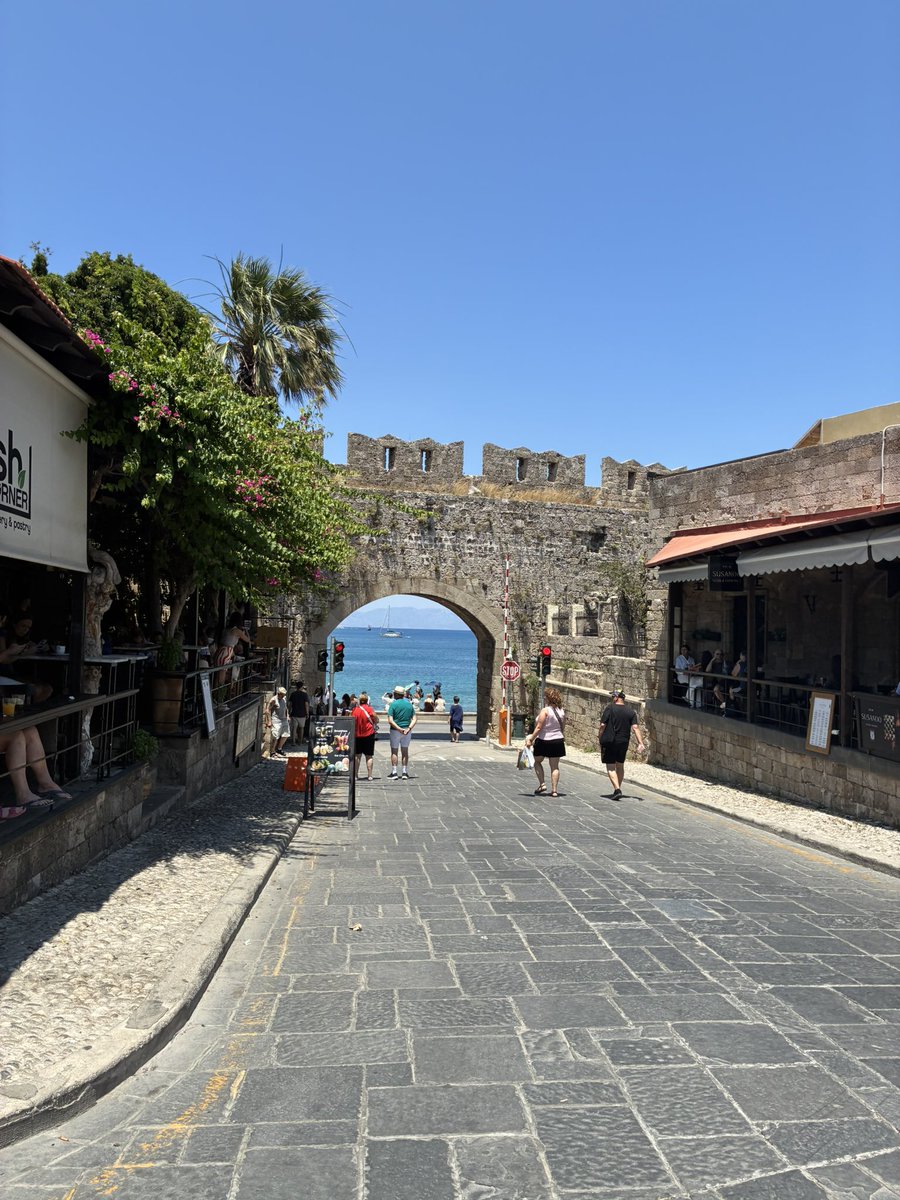 robtaylor tweet media