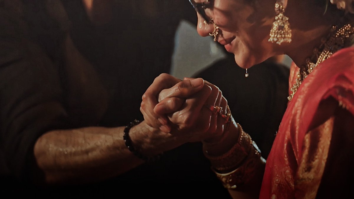 notarthi's tweet photo. He will be there with his boss ma’am even when no one else is- to smile in her joy n stand by her side through every high n low 💗 https://t.co/BgDIvQJiqH