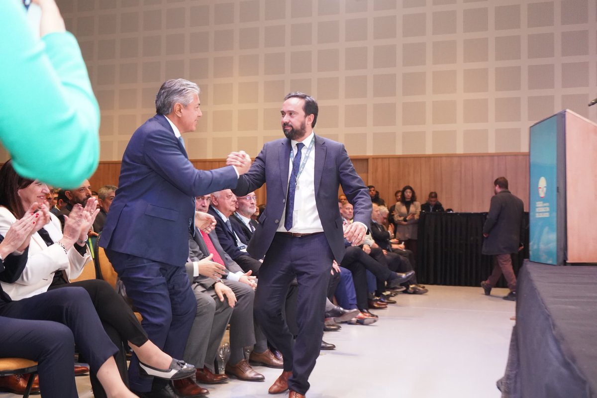 UNA REGIÓN INTEGRADA PARA PROYECTARSE AL MUNDO

En el 39º Comité de Integración Región de los Lagos, seguimos fortaleciendo los lazos entre cinco regiones de Chile y tres provincias argentinas, con una agenda común de desarrollo y futuro compartido.

Con Vaca Muerta como motor