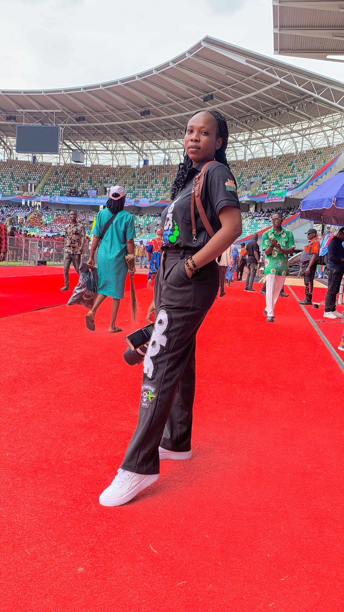 CameraQueeen's tweet photo. I was on duty as usual 🥰
#CameraQueen
#DideePhotography
#OccupyUntilVictory https://t.co/mwYYdSS8GZ