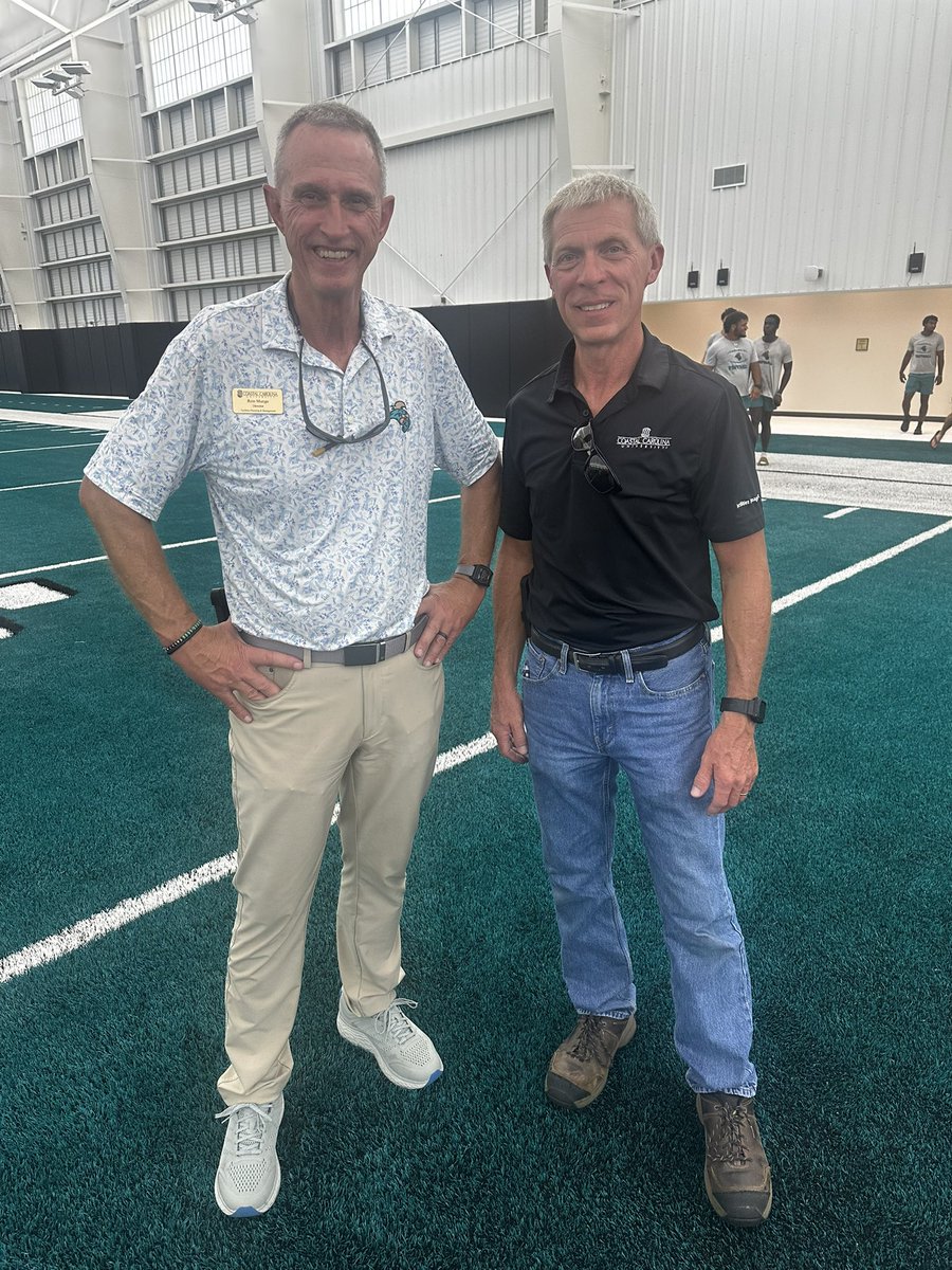 michaeltbenson's tweet photo. Teal letter day for @CCUChanticleers as we officially opened our Indoor Practice Facility 

Thanks to everyone who helped make this happen, especially @conwaymed &amp; @CoachJoeMoglia 

The @CoastalFootball team wasted no time coming over &amp; checking it out https://t.co/Gh1uh4zIGi