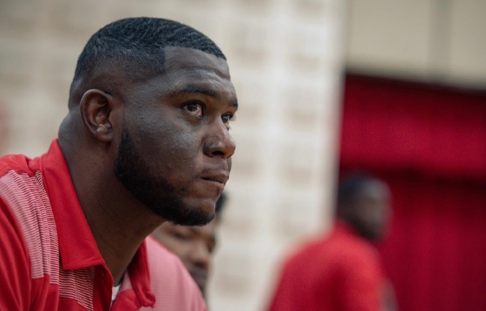 Malcolm Larry has been hired as HC at Mounds Meridian. Larry was on staff previous 4 years as an assistant. The 2008 graduate of Meridian played collegiately at MacMurray College and is an employee within the district as an elementary teacher. 🏀
