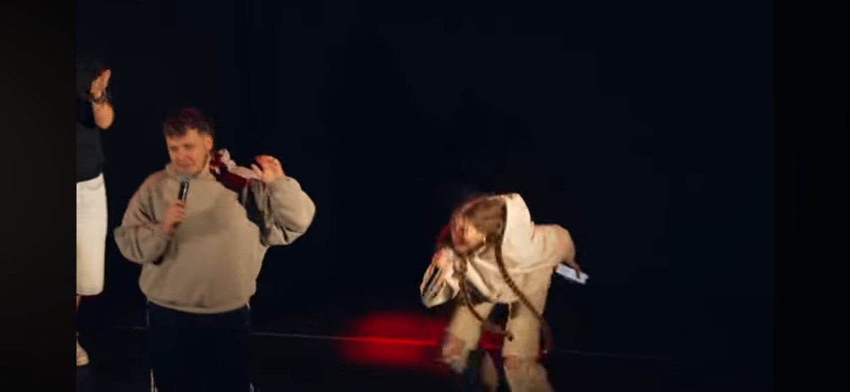 jak to kurwa kasia wygrala przecież paniczko ją tam zgniótł, montażyści chyba serio jej nie lubią i powycinali dobre momenty #twoje5minut3 #t5m3