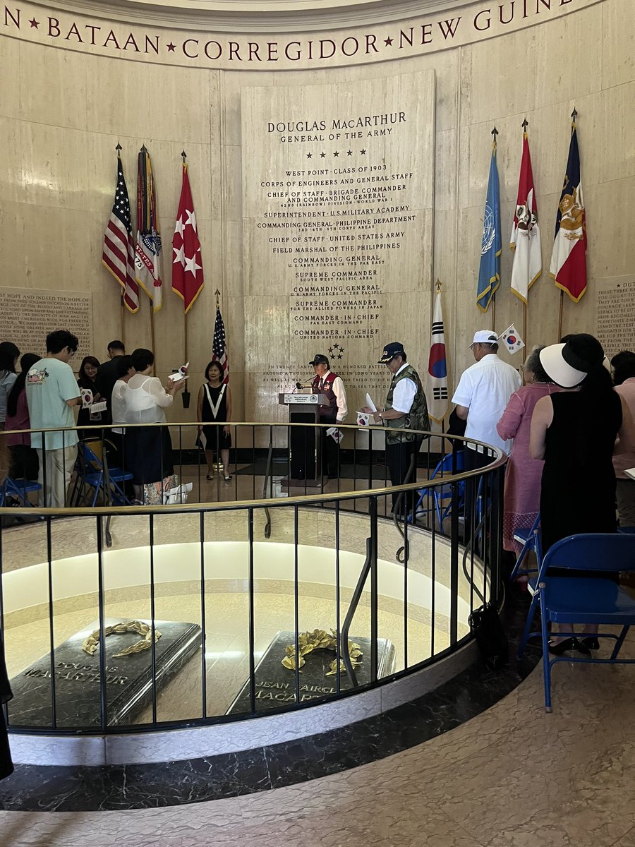 AEWilliamsClark's tweet image. Thank you to the Peninsula Korean-American Association and the Hampton Roads The Korean Veterans Chapter for a beautiful wreath laying today on the 75th anniversary of the start of the Korean War.