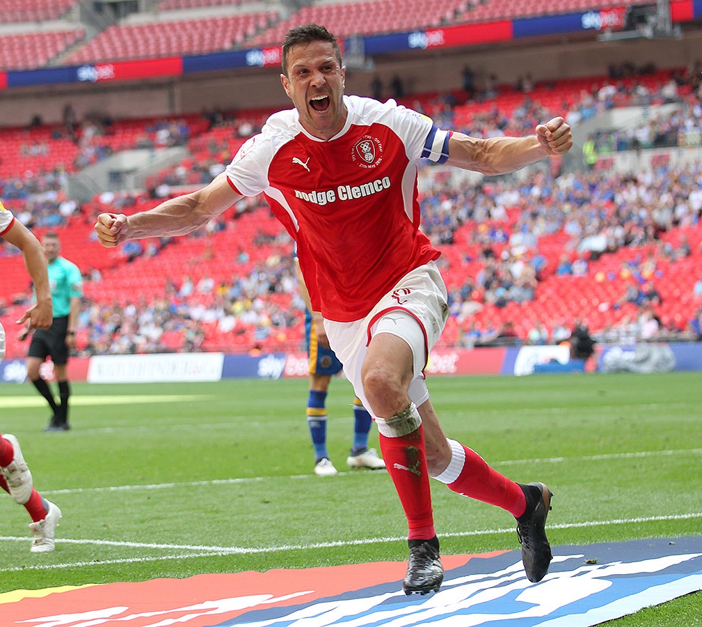 RotherhamUnited's tweet photo. 𝟐𝟓𝟔 appearances. 𝟐𝟑 goals. 𝟏 magic hat. 🎩

We signed @w00dy16 on this day in 2014. 🫶

#RUFC | #TownCountyUnited https://t.co/UIq2gAKyNW