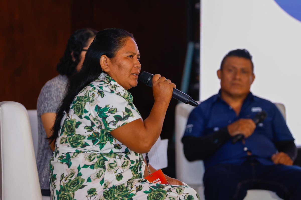 TejidoSocialSv's tweet photo. Asistimos al Festival 2025, organizado por @unfpasv, donde nuestra subdirectora @AnaMartinezSv participó en este espacio lleno de color, creatividad y propósito. 💛🎭

Desde los CUBOS reafirmamos nuestro compromiso de seguir impulsando iniciativas que fortalezcan a la juventud, promoviendo espacios seguros, libres y llenos de oportunidades. 

#TejidoSocial | #ElSalvador