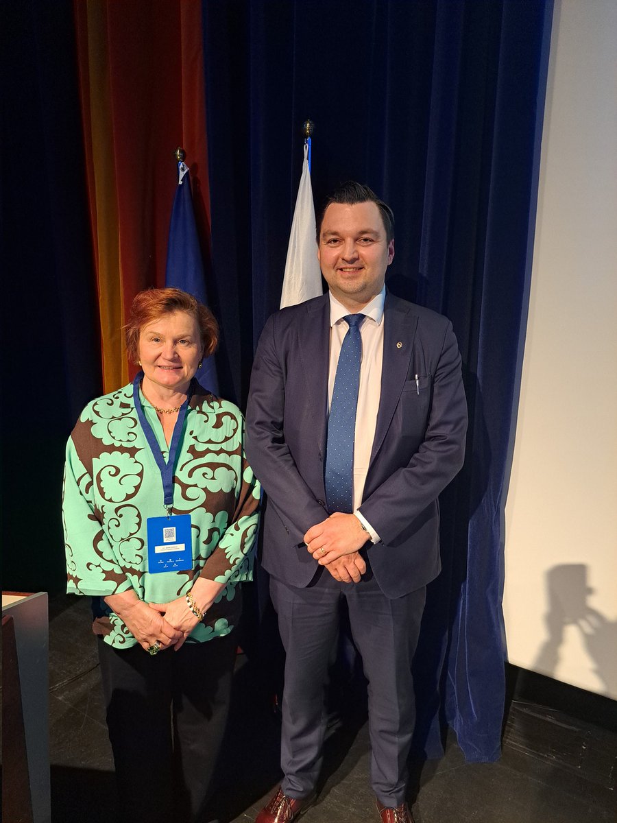 Hanna Honkamäkilä (@honkamakila) on Twitter photo Korkean tason #euarcticforum kokoaa arktisen alueen päättäjät ja asiantuntijat Leville 25. - 27.6.2025.
Eurooppa ja omistajaohjausministeri <a href="/Jocke_Strand/">Joakim Strand</a> vaihtoi ajatuksia <a href="/CPMR_BSC/">CPMR Baltic Sea Commission</a> sivutilaisuuden jälkeen <a href="/ppliitto/">Pohjois-Pohjanmaan liitto</a> <a href="/NurroSari/">Sari Nurro</a> kanssa EU:n merkityksestä alueille. <a href="/alelaang/">Alexander Lång</a> Korkean tason #euarcticforum kokoaa arktisen alueen päättäjät ja asiantuntijat Leville 25. - 27.6.2025.
Eurooppa ja omistajaohjausministeri <a href="/Jocke_Strand/">Joakim Strand</a> vaihtoi ajatuksia <a href="/CPMR_BSC/">CPMR Baltic Sea Commission</a> sivutilaisuuden jälkeen <a href="/ppliitto/">Pohjois-Pohjanmaan liitto</a> <a href="/NurroSari/">Sari Nurro</a> kanssa EU:n merkityksestä alueille. <a href="/alelaang/">Alexander Lång</a>
