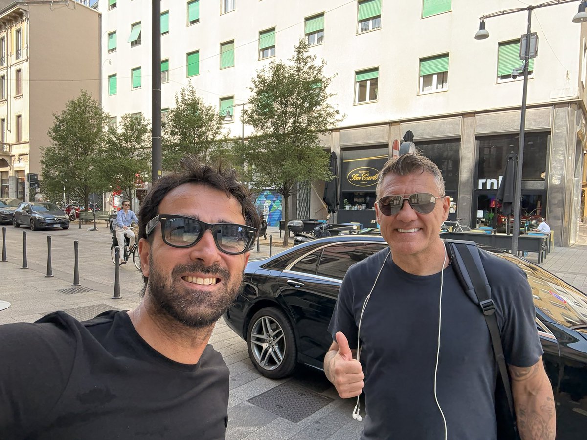 What an incredible moment today meeting the legendary Christian “Bobo” Vieri — one of the greatest Italian strikers of all time! 🇮🇹⚽ meeting him in person was a whole different level.
#BoboVieri #FootballLegend #ItalyStriker #CalcioIcon #Vieri9 #StrikerGoals  #FootballLegends