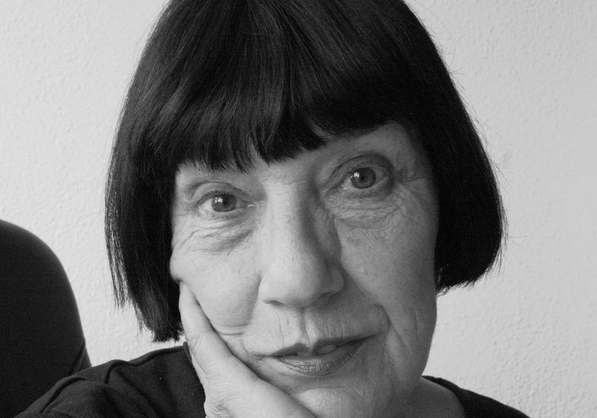 📹Participó como actriz en Divinas palabras y Pasodoble, pero realmente donde brilló fue como representante de actores, los mejores.
Conoció los dos planos y en ambos fue muy querida, una gran amiga. 
El mundo del espectáculo está triste🖤