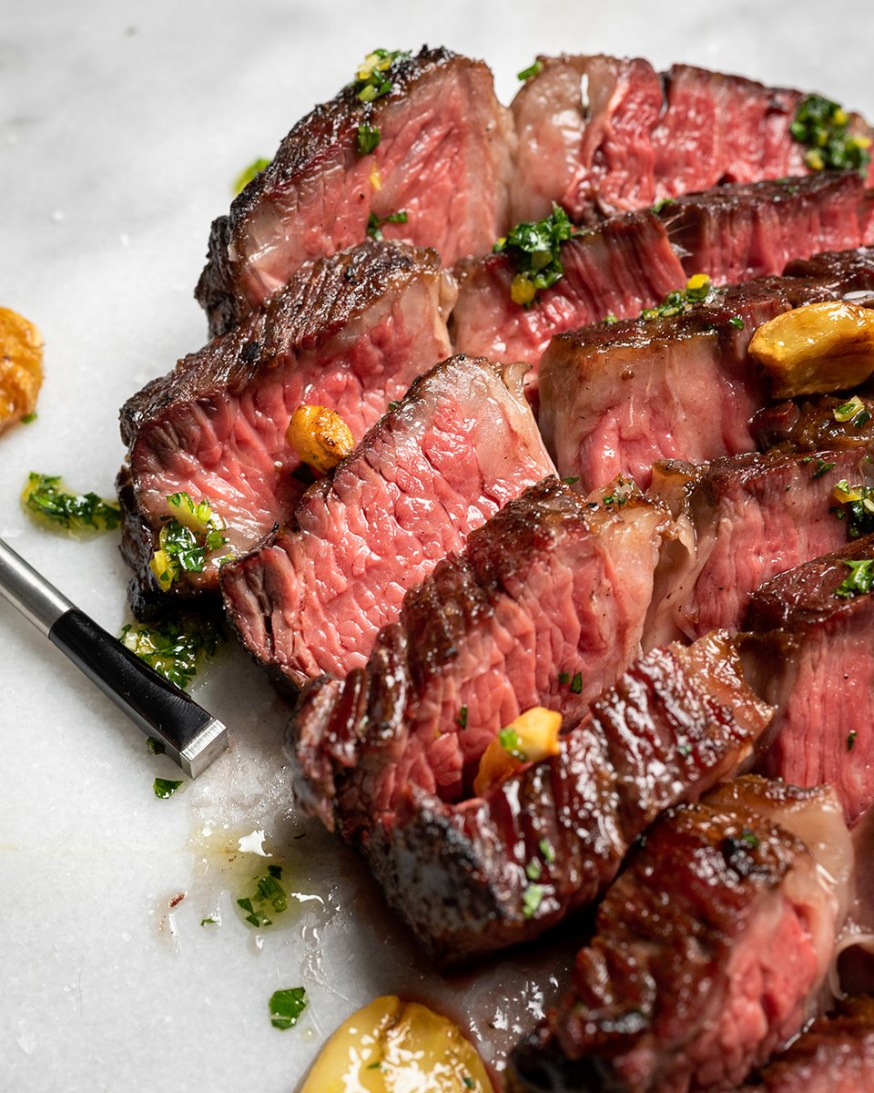 Sear it. Slice it. Cover it in fried garlic. 🧄 🔥 

Want meals that look like this? Take the quiz at meater.com to see which product fits your cooking style.