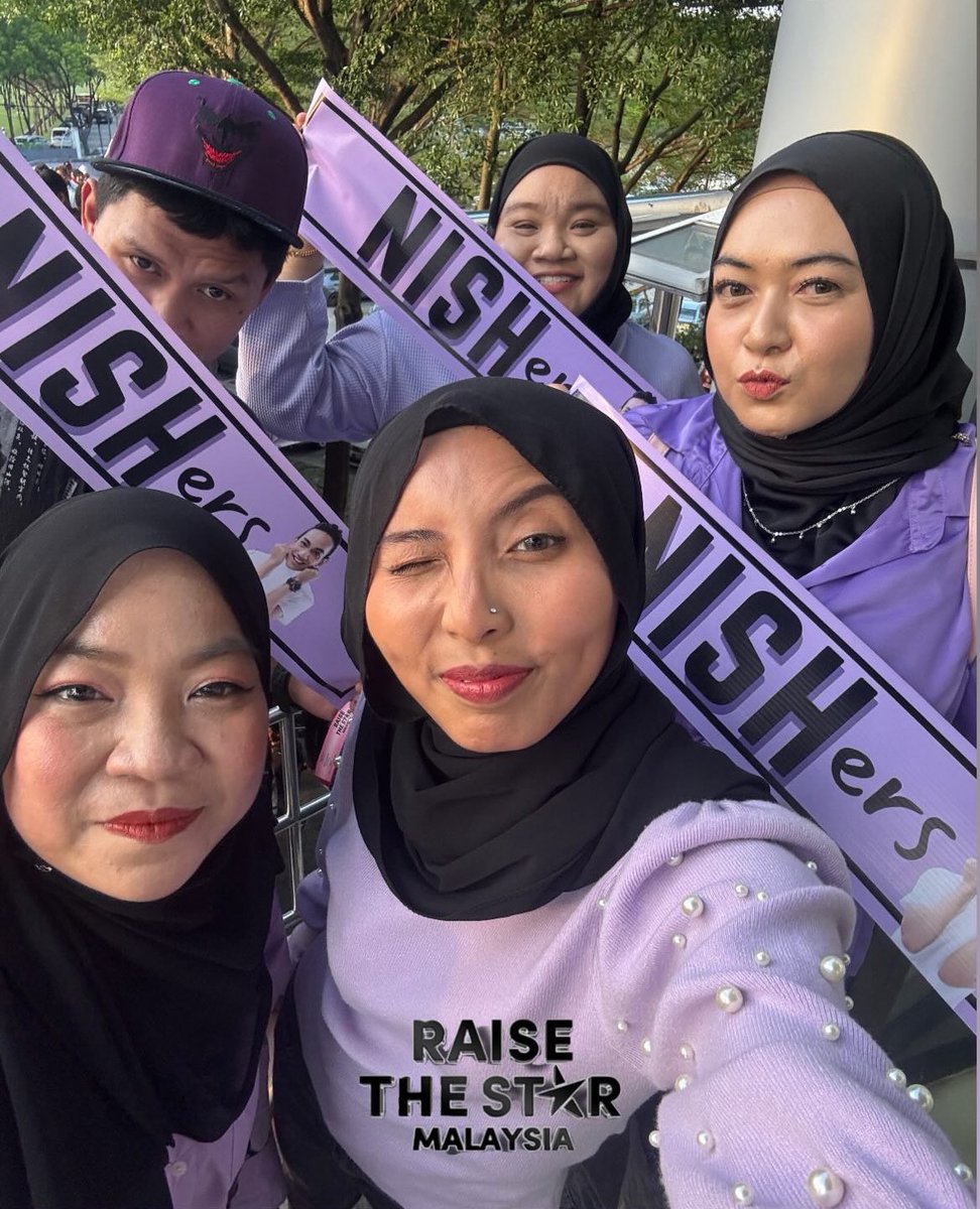 NISHersFC's tweet photo. Tq #NISHers yg hadir support si comel #Nishman di konsert mggu pertama! Korang mmg awesome! Korang semua kekuatan Nishman taw utk trus berikan psmbahan yg terbaik setiap mggu.. 🥰🔥
#Verstylo
#TeamNishman
#RaiseTheStarMalaysia
#RaiseTheStarMy
#RaiseTheStar
#AstroRia
#AstroGempak https://t.co/EclZmZgDVG