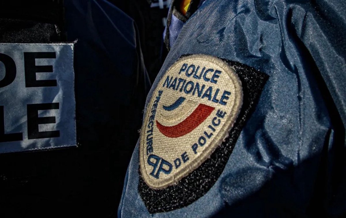 🔴 Coup de filet spectaculaire : La police française interpelle cinq hackers derrière un célèbre Forum 

→ Plus d'informations en cliquant ici : actuforcesdelordre.fr/?p=166019 

#ACTUFDO