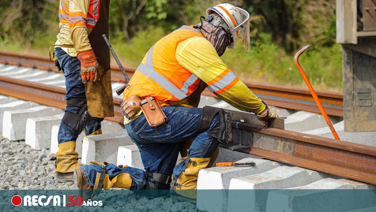 ¿Sabías que en México existen vías férreas que no se han rehabilitado en más 100 años?

Hoy, ese capítulo cambia. En RECSA estamos orgullosos de formar parte de una transformación histórica, recuperando vías clave para la conectividad del país.

#RECSA #LíneaK #infraestructuras