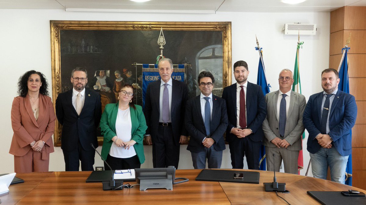 Questa mattina ho incontrato i nuovi sindaci di Matera, Atella, Bernalda, Irsina, Lavello, Senise e Tolve. 

Un incontro che segna l’inizio di un percorso di collaborazione per costruire insieme il futuro dei nostri territori.

La Regione sarà sempre a sostegno dei suoi Comuni.