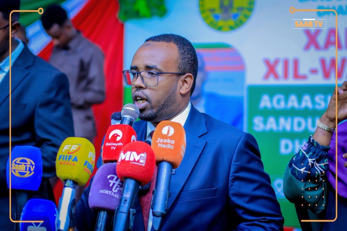 Deputy and Acting Minister of Youth &amp; Sports Yusuf Nuh #Tadhase and MoYS DG Abdillahi #Jiidhe attended the handover ceremony between the outgoing DG of the Somaliland Youth Fund,  #Khadar, and the newly appointed DG, #Abdiqadir #Jaylani.
#Somaliland #Youth #MoYS #Leadership