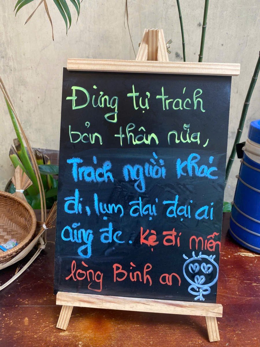 Quế Trâm tweet media