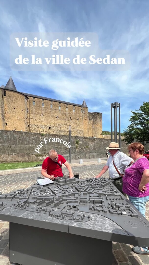 🌞 Vendredi 20 juin, sous un magnifique soleil, François a eu l’honneur de faire découvrir la ville de Sedan aux visiteurs. Entre anecdotes historiques et lieux emblématiques, la balade a permis à chacun de plonger dans l’histoire riche et fascinante de … instagr.am/p/DLVGxBjR3_E/
