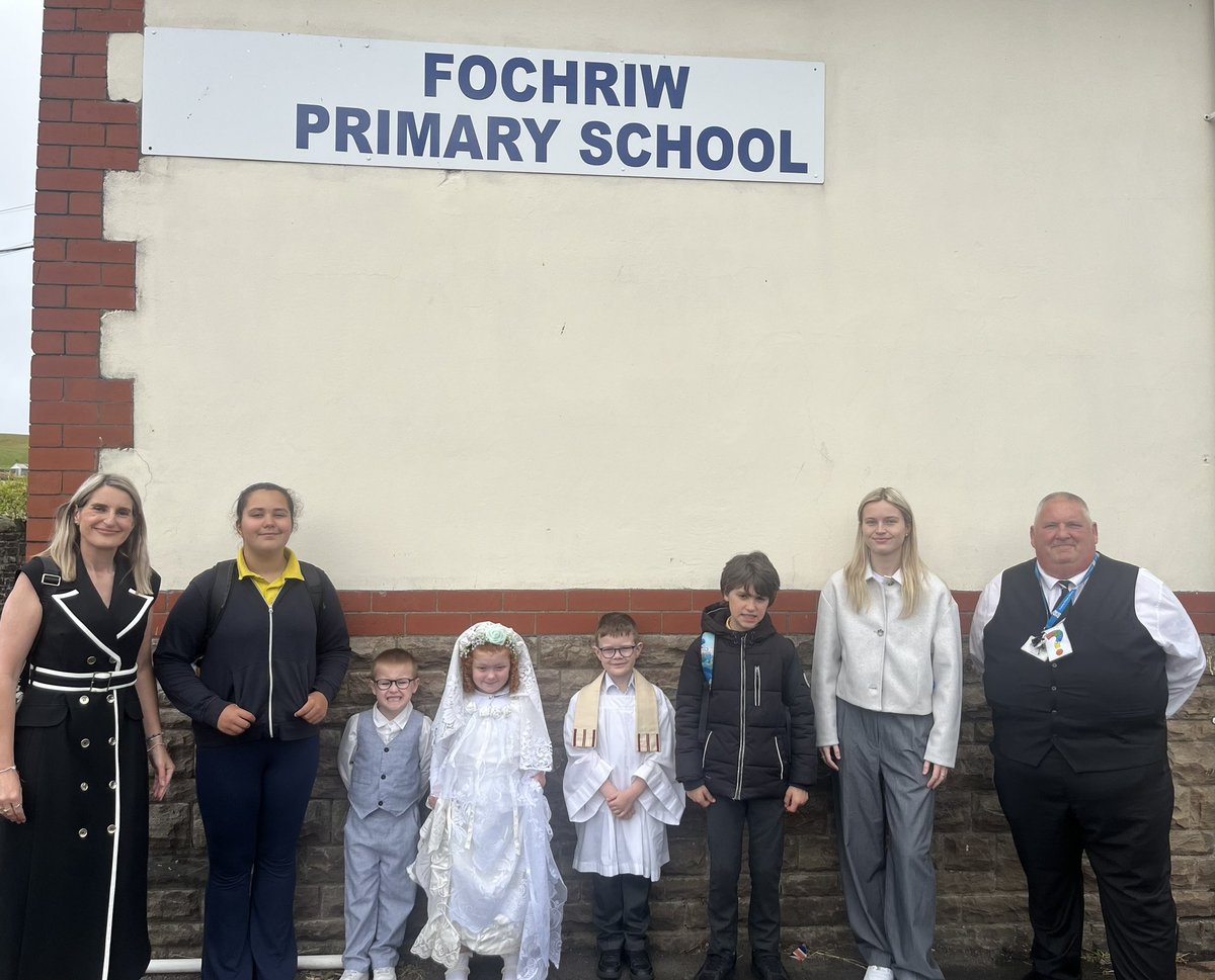 Fochriw Primary (@fcwpa) on Twitter photo ‘Fix Our Climate Winners for Wales!’🏴🤩An honour to be presented by the Deputy First Minister & Cabinet Secretary for Climate Change for our learning on climate change & our Earthshot video 🌱 Proud of our ethical, informed pupils making a difference! ❤️🌏<a href="/CaerphillyObsvr/">Caerphilly Observer</a> ‘Fix Our Climate Winners for Wales!’🏴🤩An honour to be presented by the Deputy First Minister & Cabinet Secretary for Climate Change for our learning on climate change & our Earthshot video 🌱 Proud of our ethical, informed pupils making a difference! ❤️🌏<a href="/CaerphillyObsvr/">Caerphilly Observer</a>