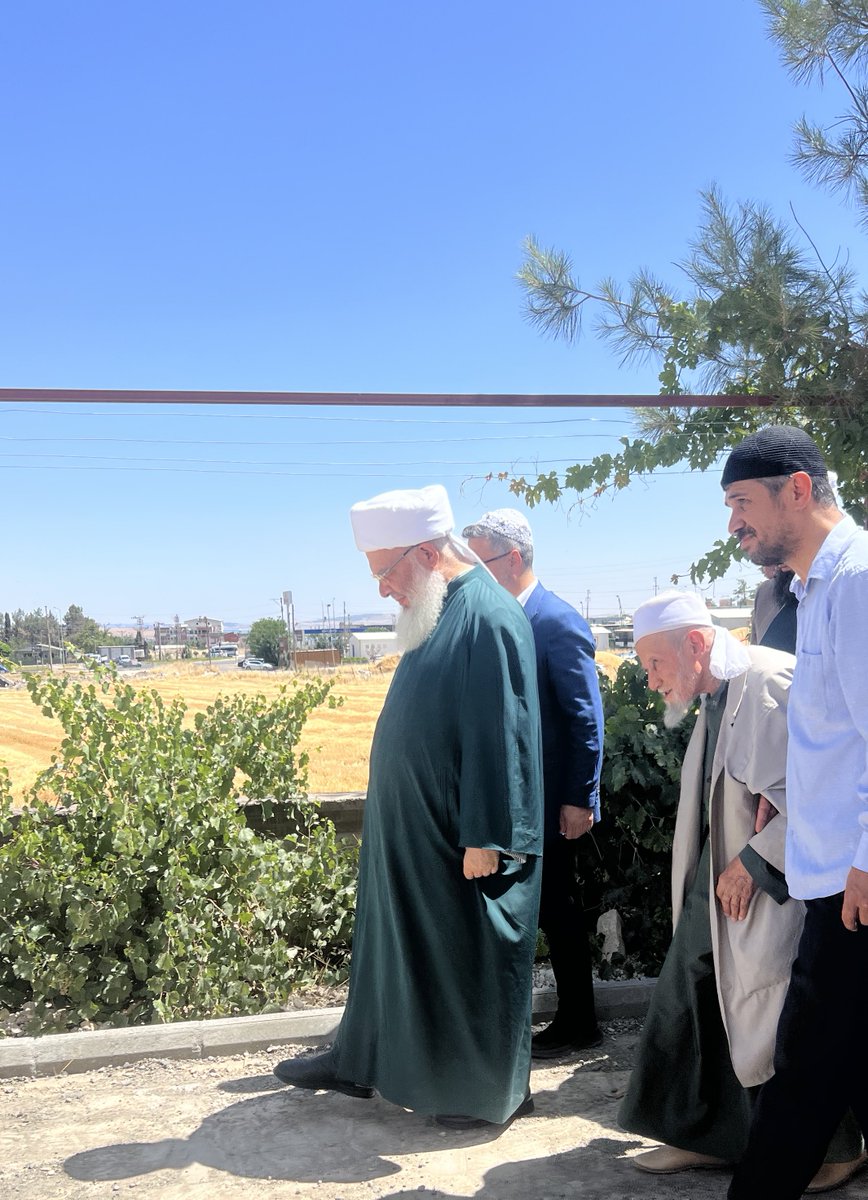 Şeyh Seyid Muhammed Fettah h.z’leri
dünyaya teşrif ettiklerinde Ğavs’ı Kasrevi hazretlerinin sofisine ettiği sohbet 

Sofi Mustafa bu Fettah’ın onlarca binlerce münkiri olacak ama fetih onunla başlayacak, o dünyayı fethedecek

Ğavs’e Kasrevi Şeyh Seyyid Abdulhakim Elhüseyni