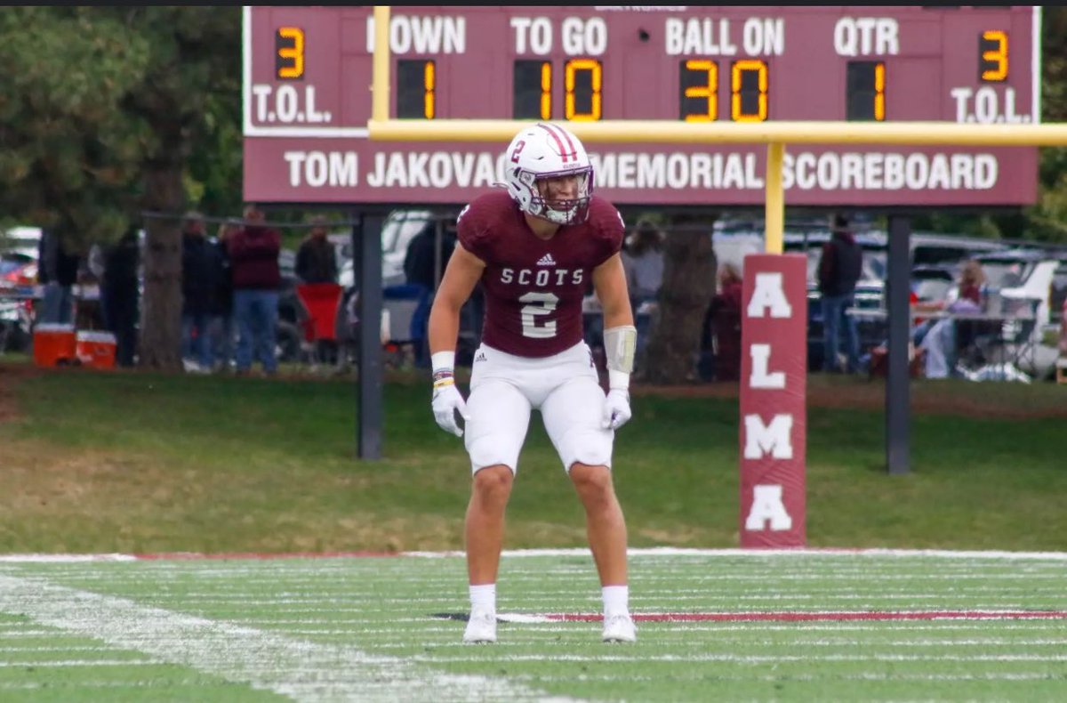 Excited to be competing at Alma tonight! 
<a href="/CoachCouchAlma/">Jason Couch</a> <a href="/AlmaCoachCole/">Scotty Cole</a> <a href="/Ryan_Ettinger1/">Ryan Ettinger</a> <a href="/CoachP_Alma/">Jason Polmanteer</a> <a href="/CoachSpooner_/">Teddy Spooner</a> <a href="/CoachHill_41/">Ty Hill</a> <a href="/lowellfootball/">Lowell Football</a>