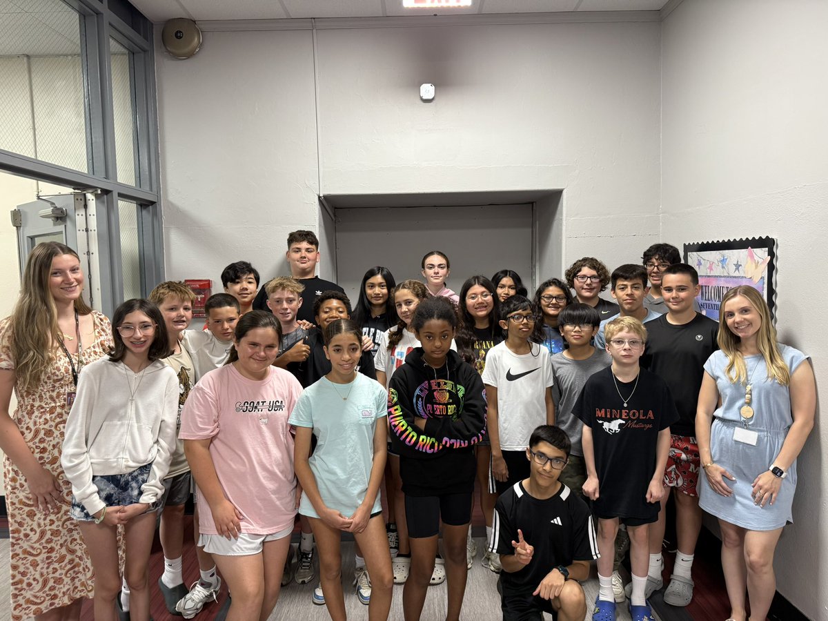 Tracey Hanes tweet media