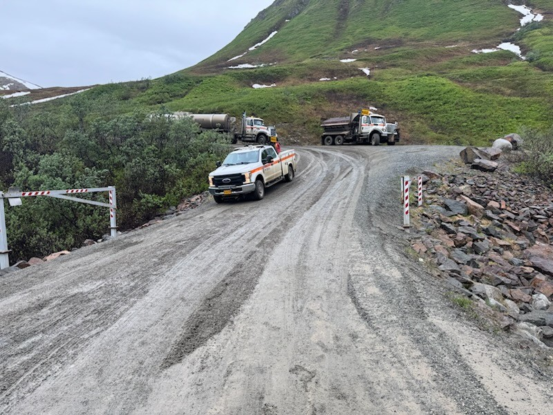 AlaskaDOTPF's tweet photo. 🏔️ 🚙 #HatcherPassRoad Thanks to the efforts of our Willow crew, the road over Hatcher Pass - Willow-Fishhook Rd. - is open for the season! Please drive with care as crews just finished their work. Now you know it's summer! #KeepAlaskaMoving #KeepAlaskaHiking #SummerInThePass https://t.co/uzUQ8pU0Tl