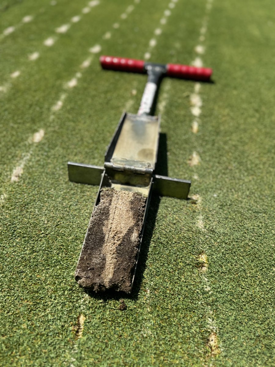 #DryJect Maximus on the last green of the day, and will be all greens on next year’s app.  Diluting the most in the thatch layer, while still providing a fresh column through the bottom.