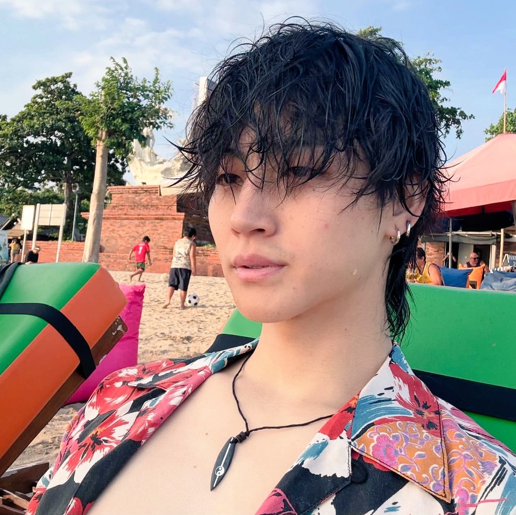 nangfa2552's tweet photo. .พ่อฉลามสุดหล่อเล่นน้ำจนปากซีดทุกวันเลยเที่ยวให้สนุกนะลูกชาย  .
🌴🌴🌴🌊🌊🥰🥰🥰
#Baliday3
#JAYB @jaybnow_hr https://t.co/RdspY21EB8